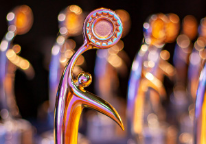 foto do troféu do 15° Prêmio Melhores Programas de Estágio