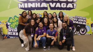 Colaboradores posando para foto no último dia de EXPO CIEE 2026.
